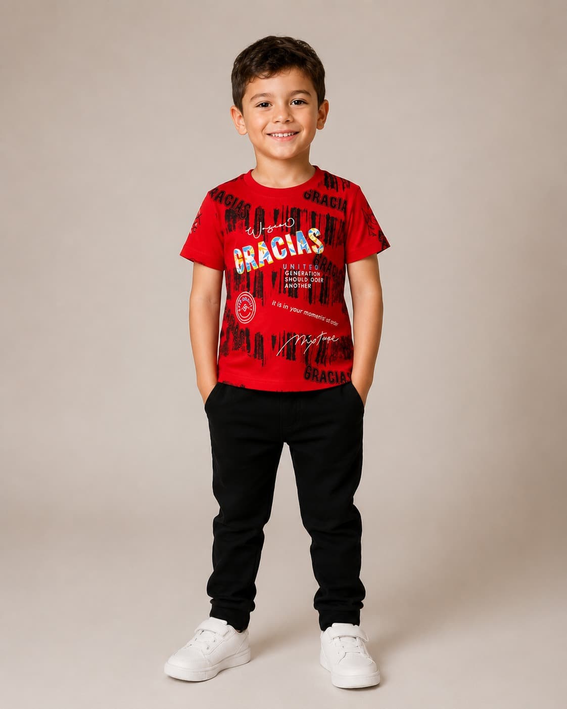 Gracias Graffiti Print Tee - Red
